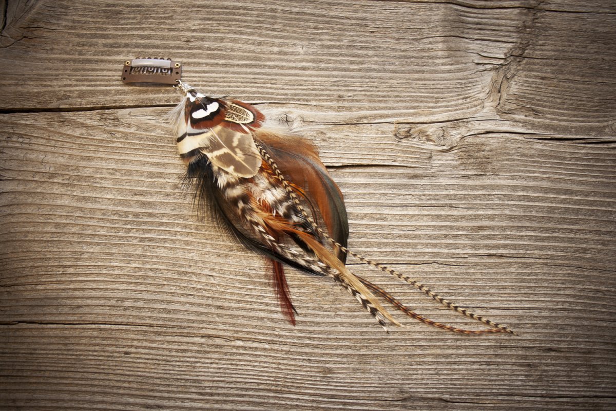 Peříčkový hair clip