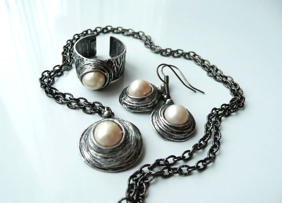 Zavinuté.. ( ŘÍČNÍ PERLY) -   REZERVACE