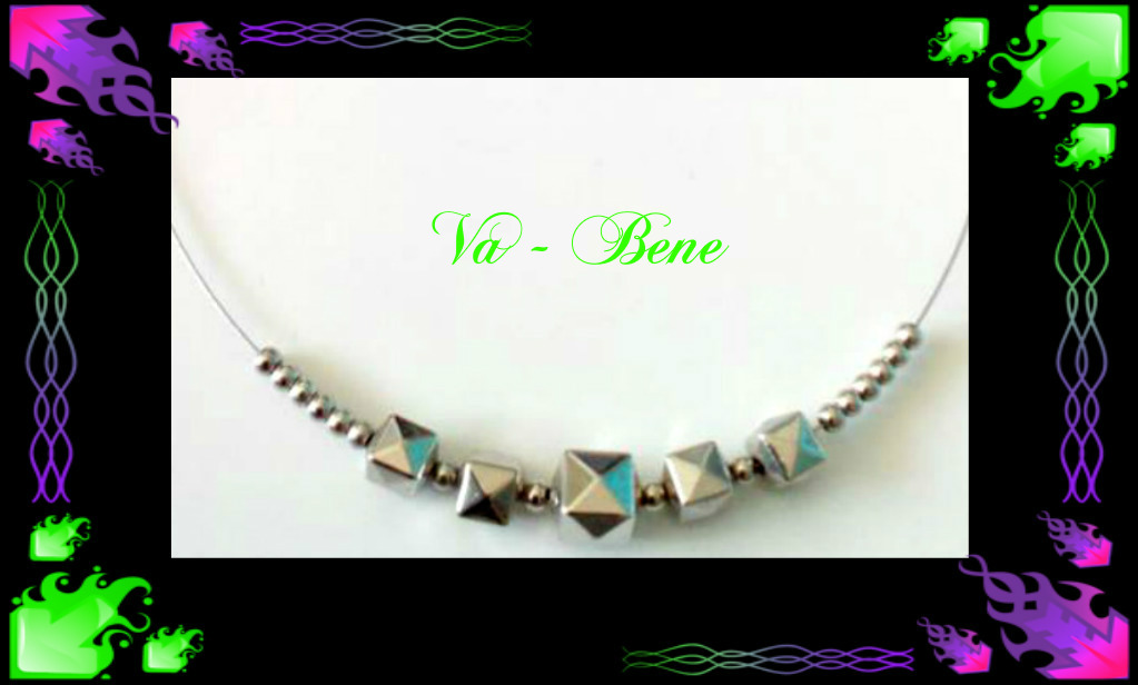 Náhrdelník stříbrné kostičky