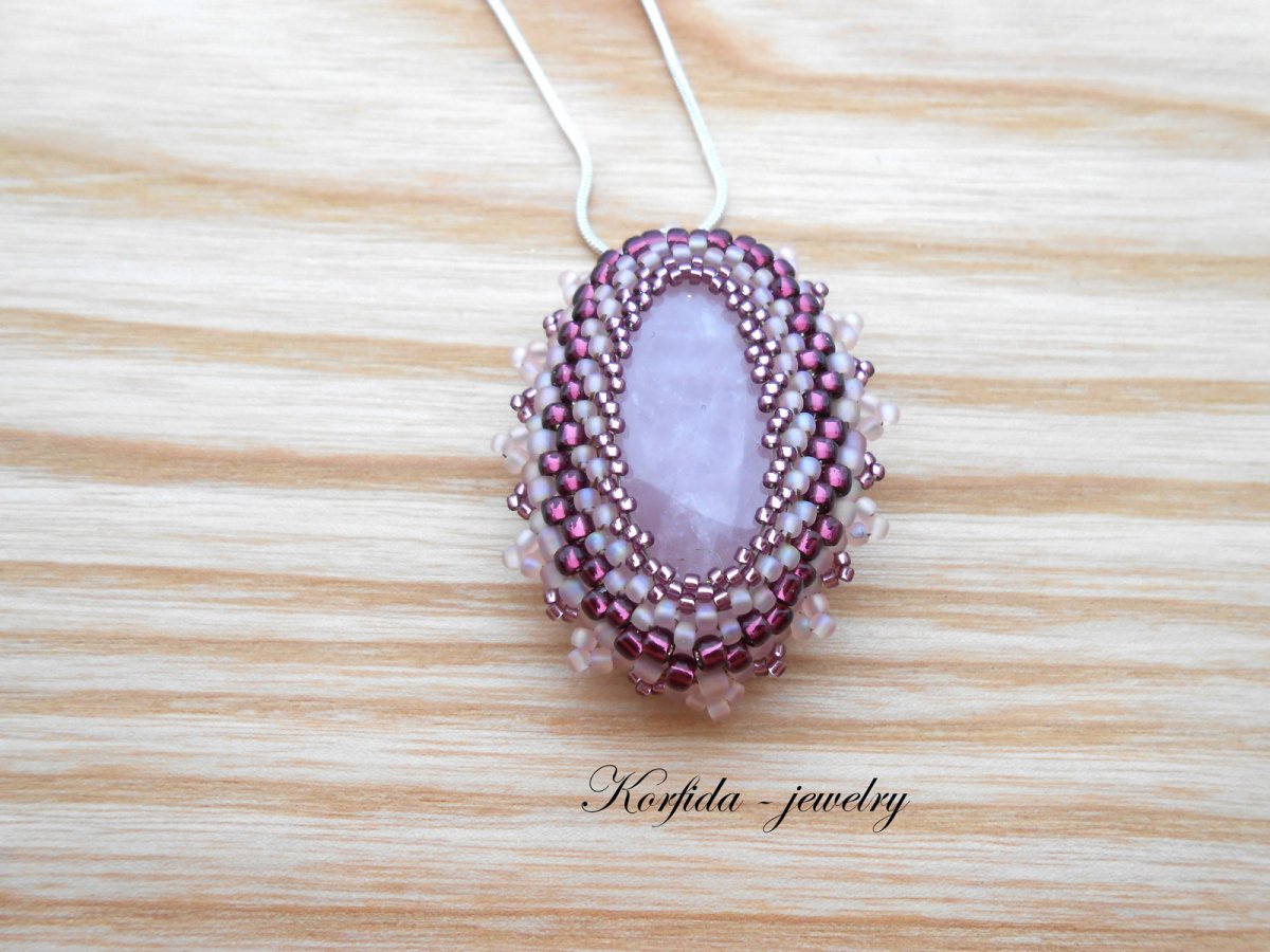 Náhrdelník obšitý růženín s fialovou a růžovou (25/17)