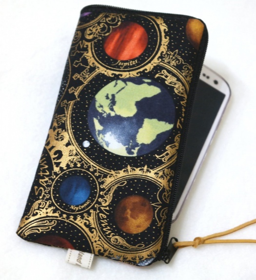 PLANETY NA ČERNÉ - obal pro velikost mobilu 152.6 x 76.2 x 7.99 