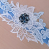  PODVAZEK - krajkový bílo modrý