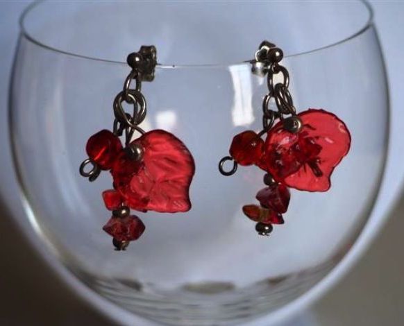 Červené s lístečky