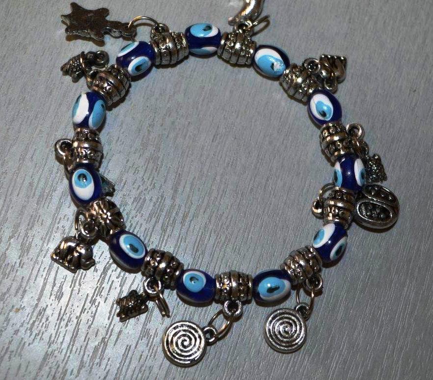 Modré očko na ruku podruhé