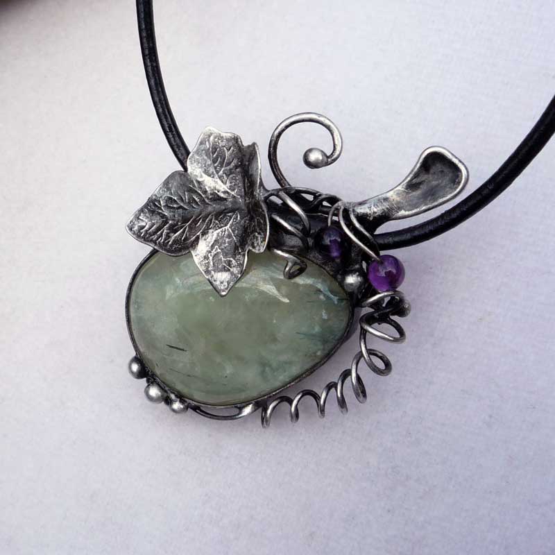 Bobulky - prehnit,ametyst