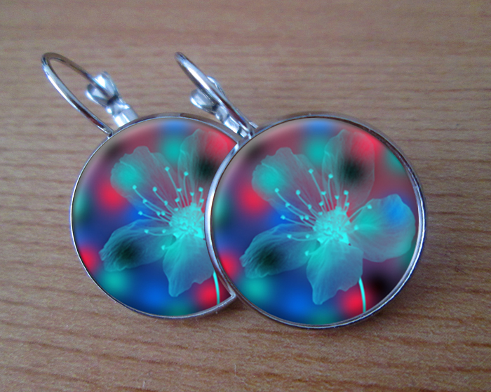 COOL VISACÍ NÁUŠNICE - Při úplňku