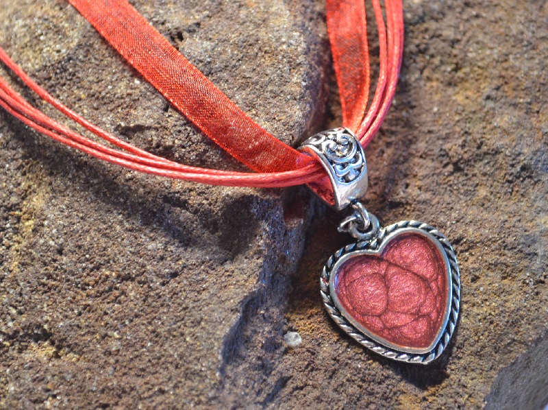 Srdce červené na červené