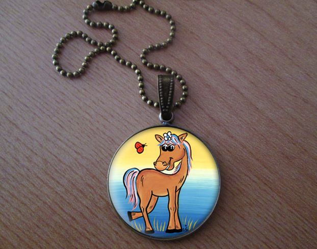 Přívěsek na krk Koníček