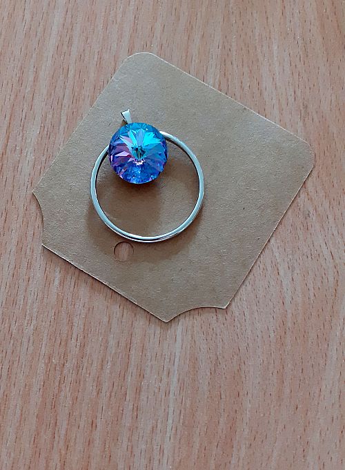 Přívěsek s rivoli 1,8