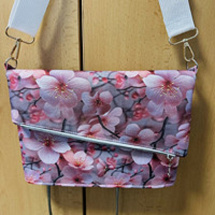Kabelka s japonskou třešní 