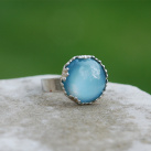 Prsten s kabošonem modrého měsíčního svitu