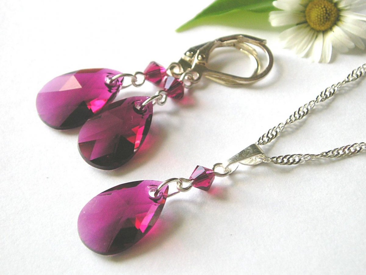 Swarovski sada kapky Ruby