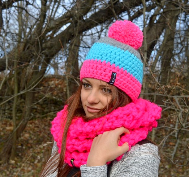 Háčkovaný set GOMlíšku a nákrčníku