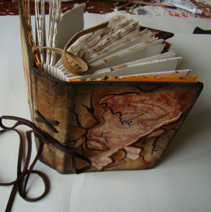 Cestovatelsko - turistický deník - rezavohnědý