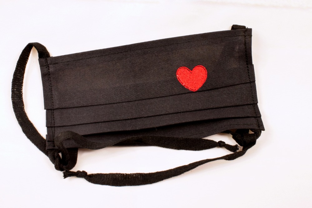 Vyšívané roušky jednovrstvé