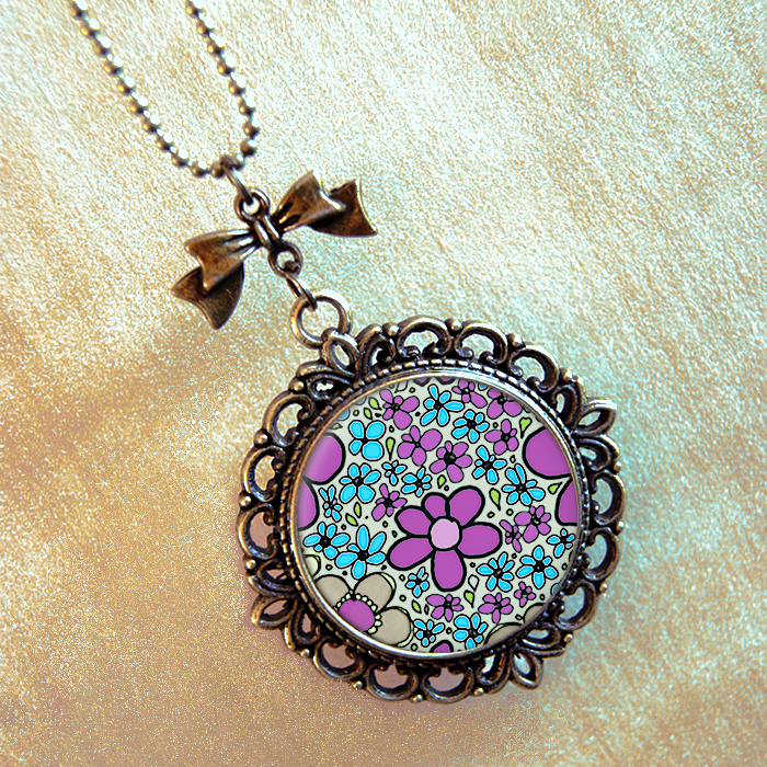 Vintage přívěsek - Rozkvetlá louka