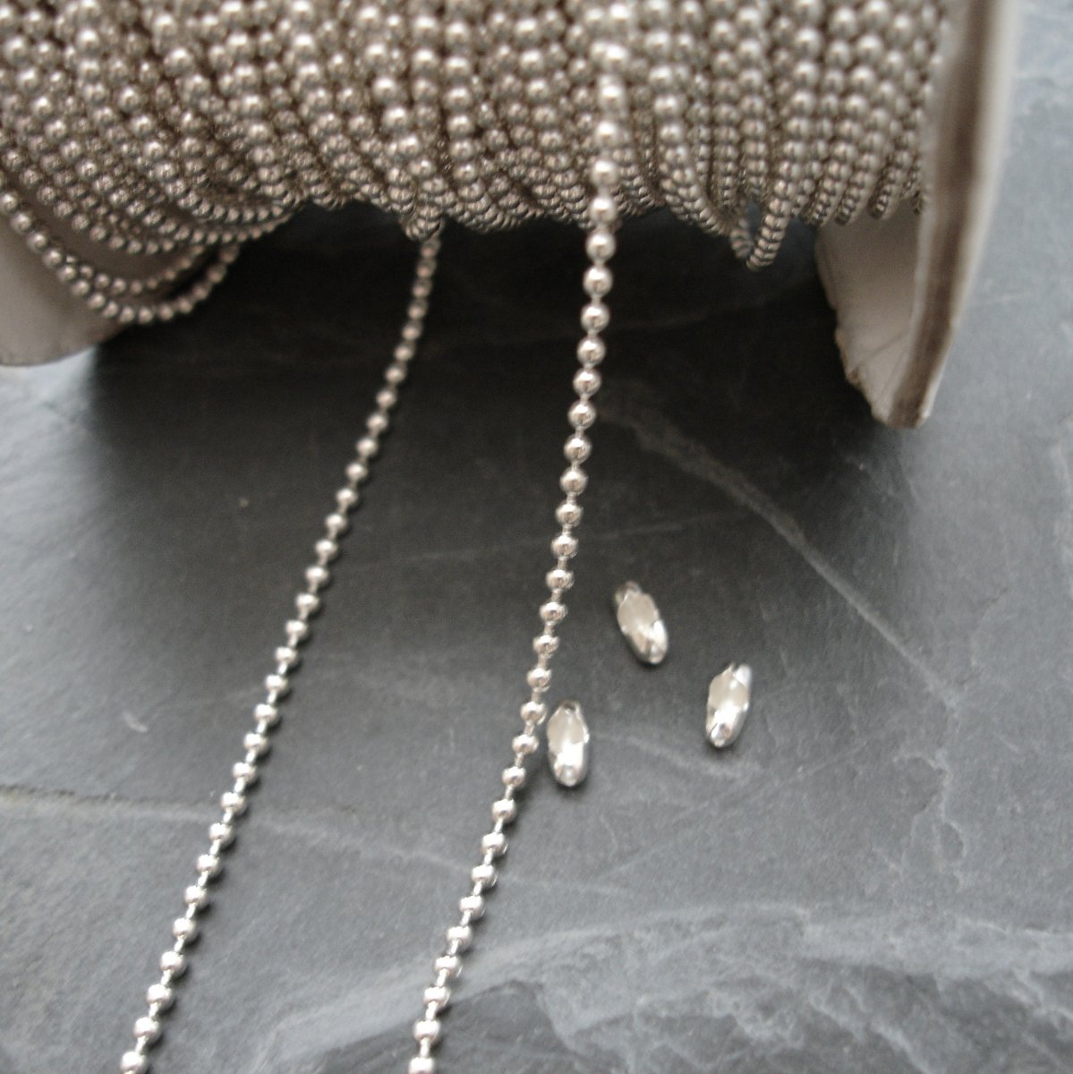 Řetízek kuličkový 1,5mm - stříbrný - 1m