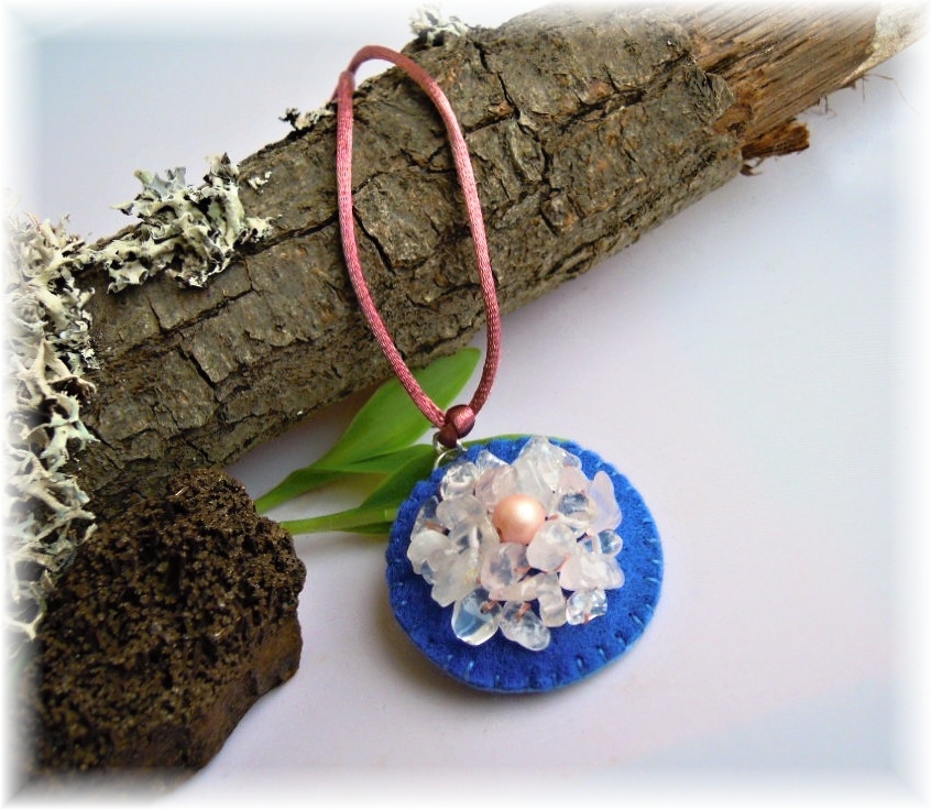 Náhrdelník s růženínem