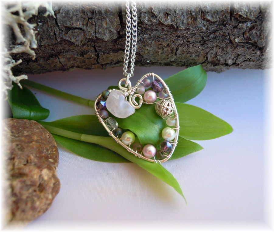 srdíčko s růženínem a perličkami