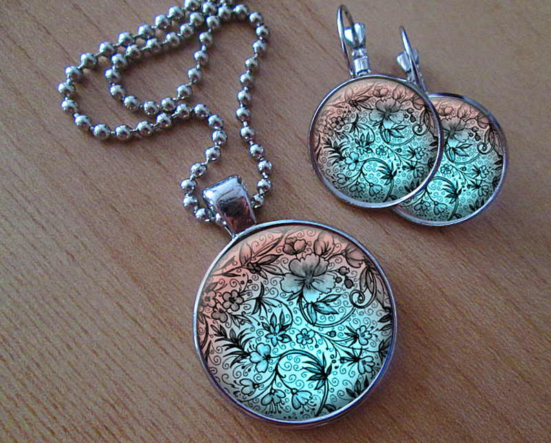 Sada náušniček a přívěsku 