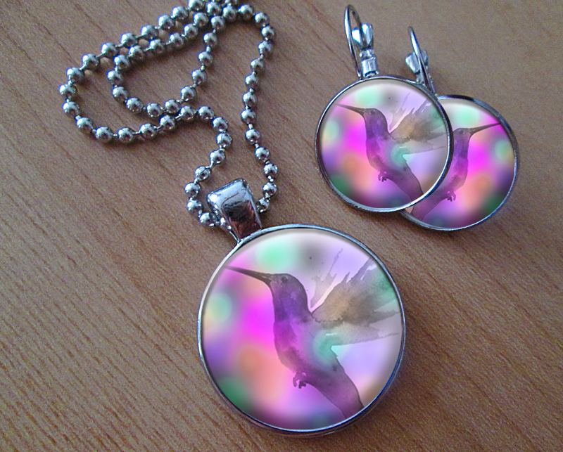 Sada náušniček a přívěsku 