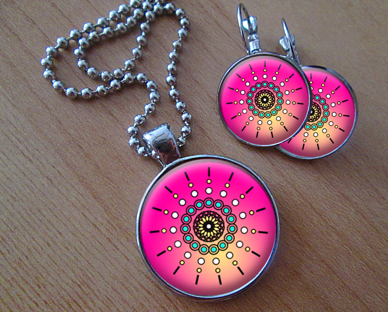 Sada náušniček a přívěsku 