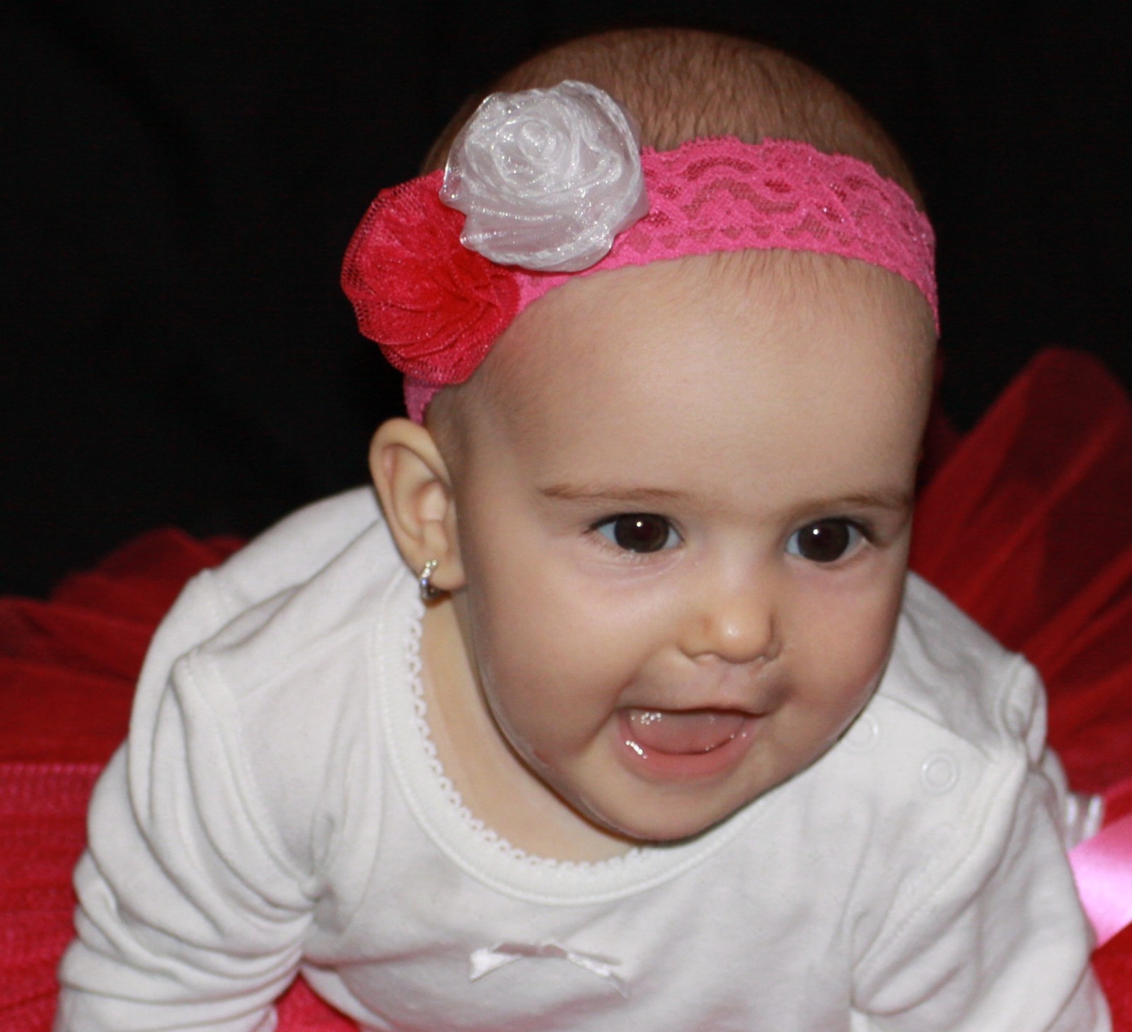 ***Krajková čelenka s květy***