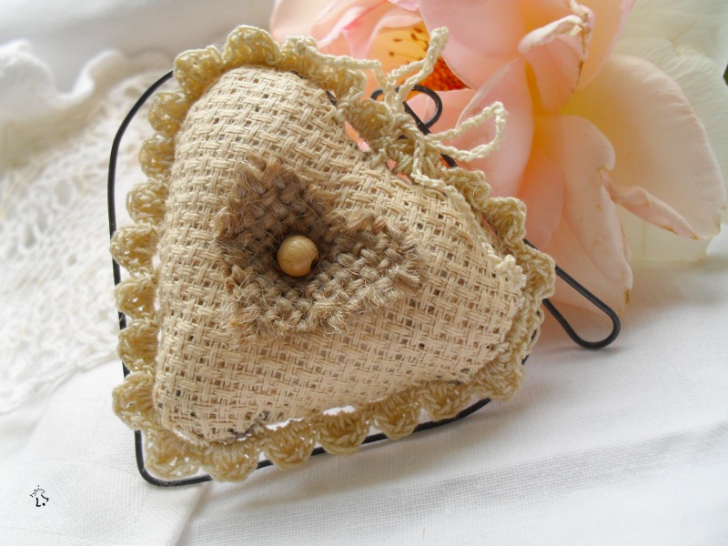 Vonička maličká béžová