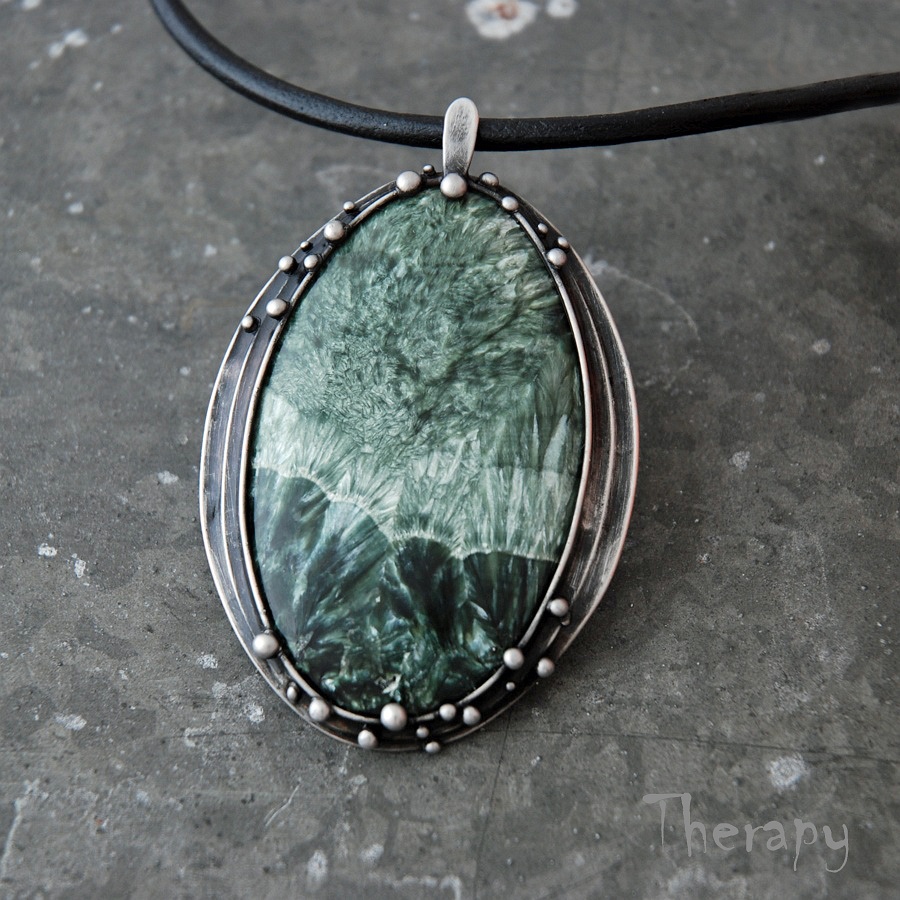 Medailon lesní paní