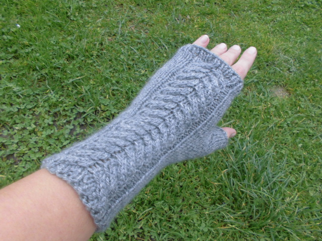 Návleky Šipky šedé (18-20 cm)