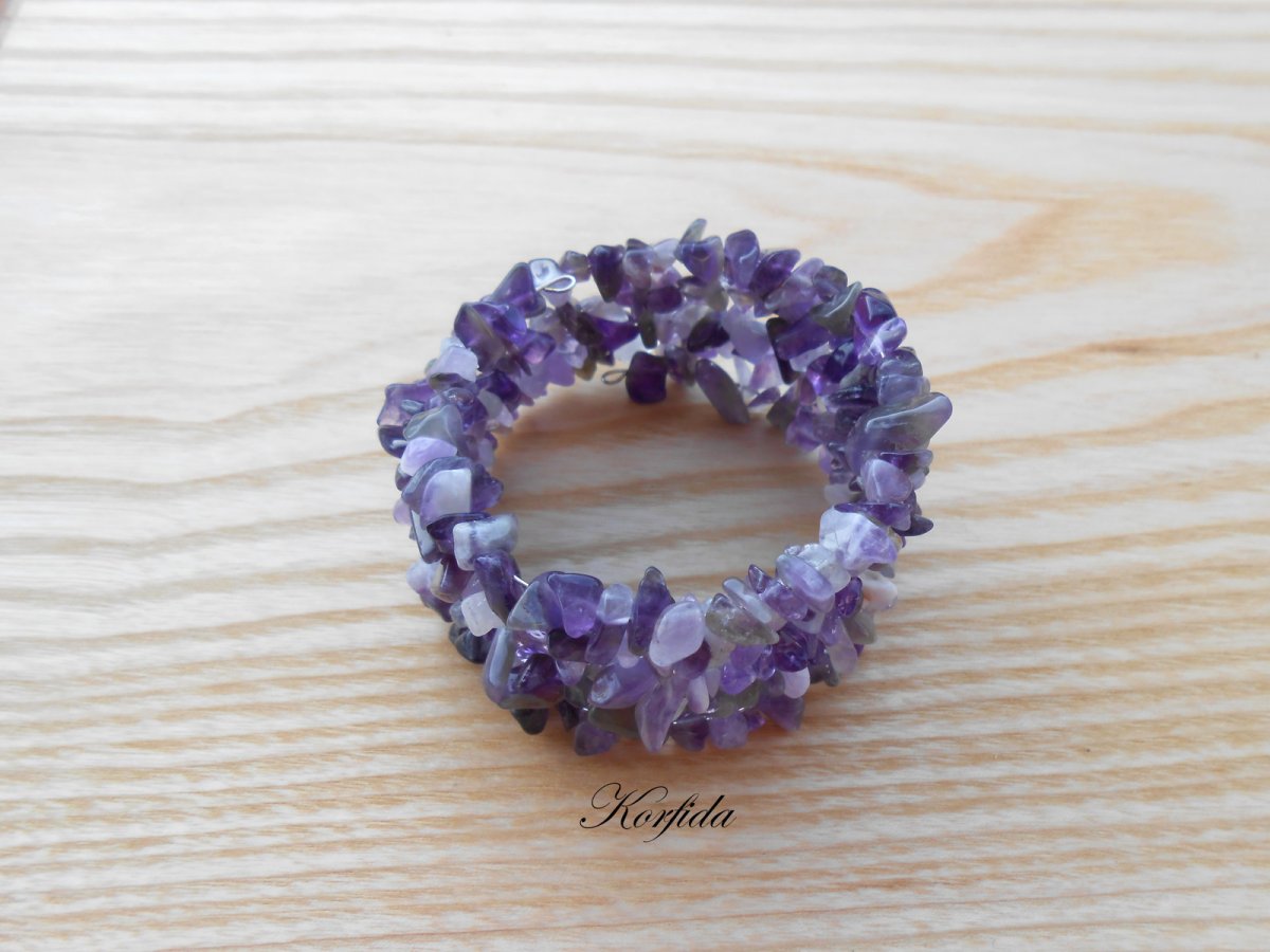 Náramek z ametystu na paměťovém drátu (814/16)