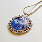 Modrá třešeň - náhrdelník z křiš. pryskyřice