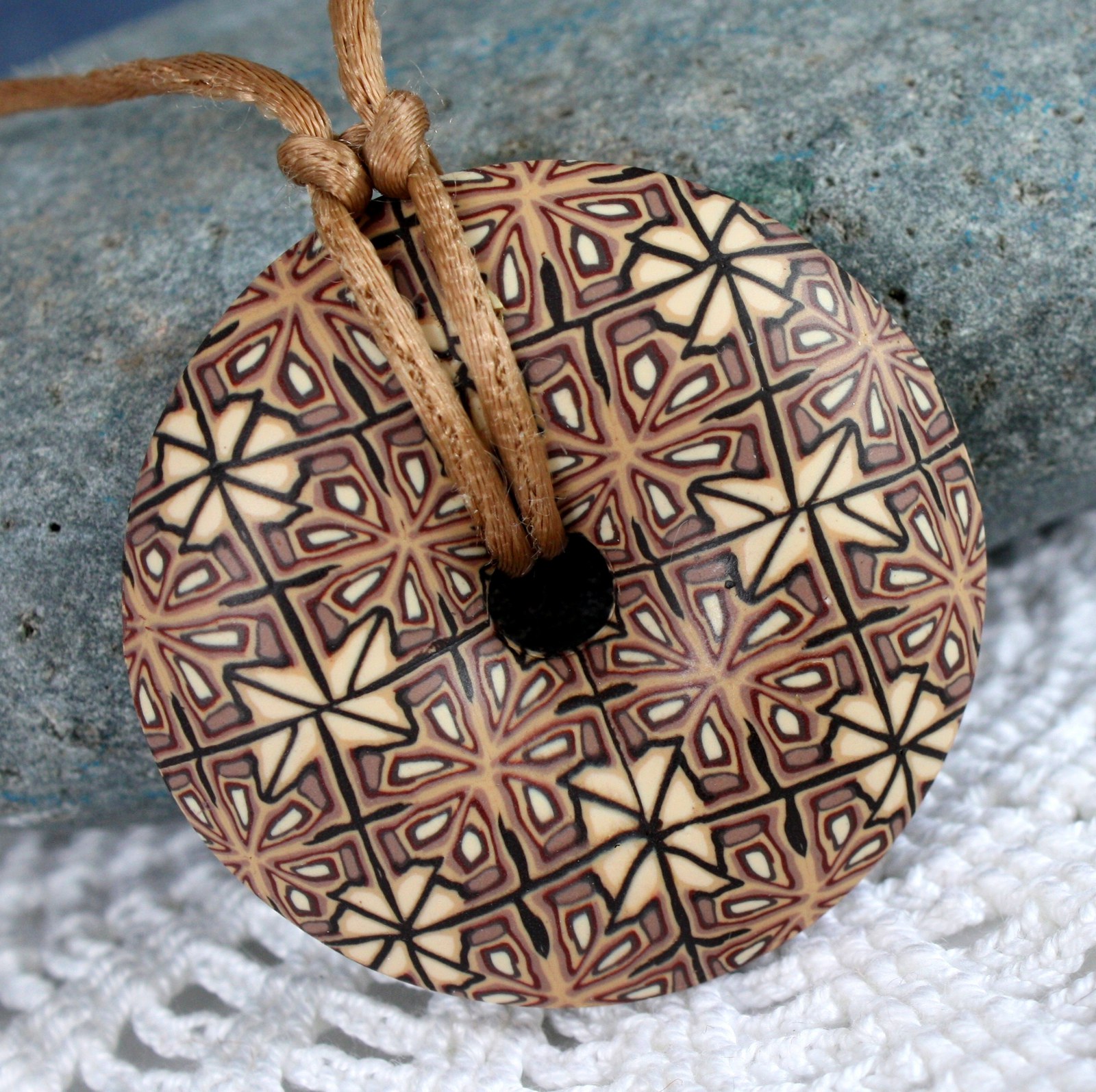 vzorovaný ornamentální donut .. rezervace pro Julajdu