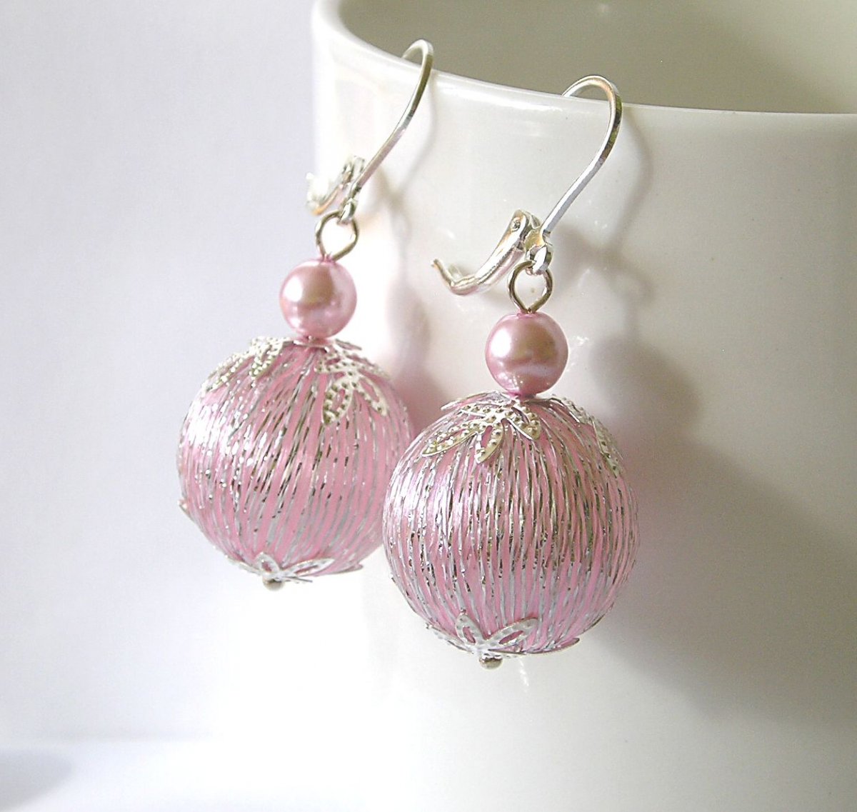 Růžové nítěnky..