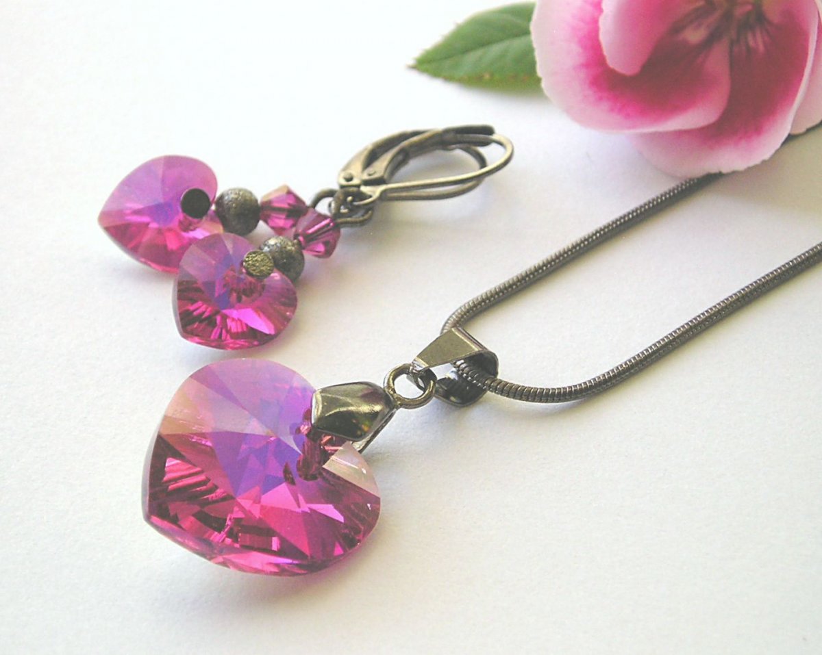 Swarovski sada Fuchsia AB ( 10 +18 ) antracit