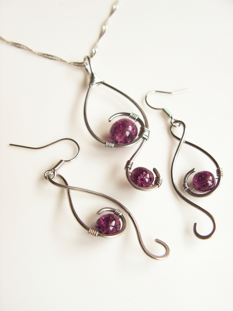 Tepaná souprava "Fialka"