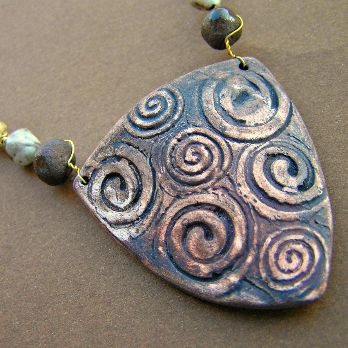 Spirály a spirálky keramické