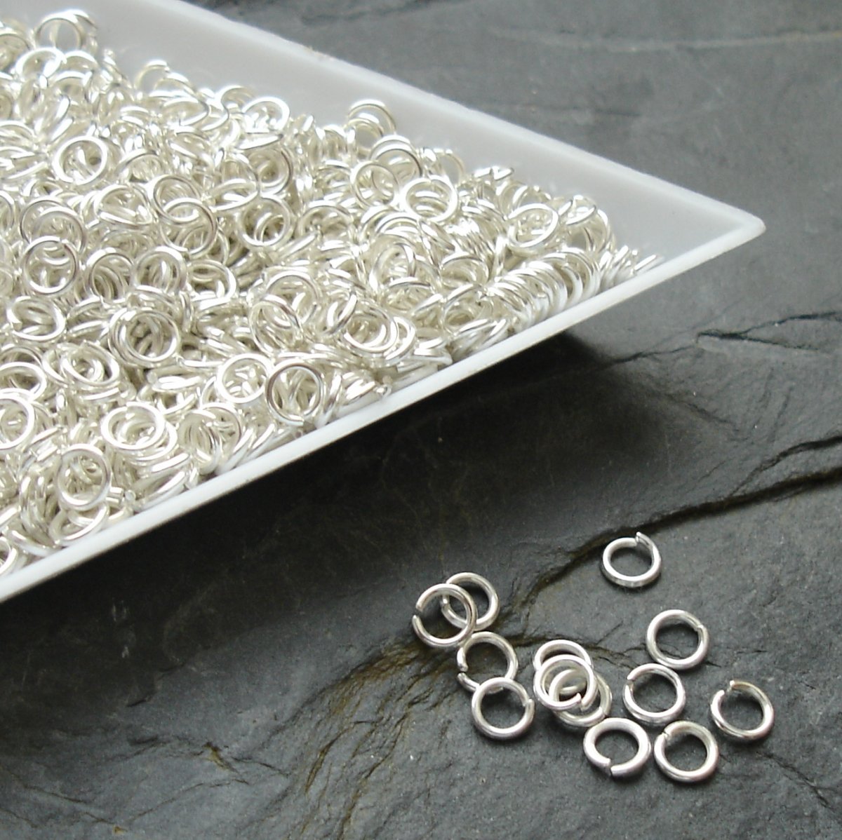 Spojovací kroužek 4 mm - 100 ks - stříbrný