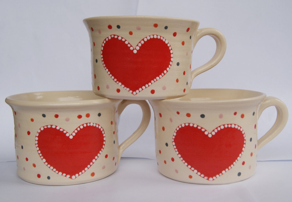 Keramika od Kateřinky - hrnek srdíčko červené