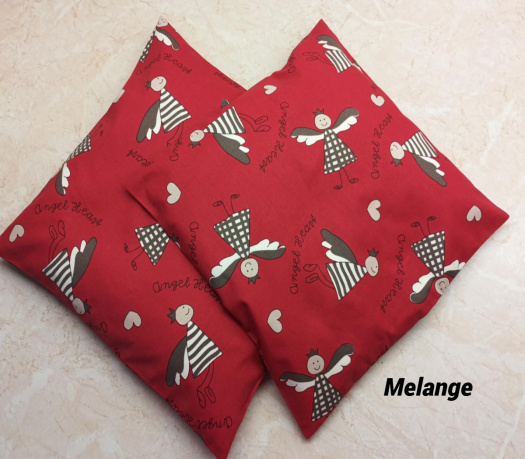    Srdíčkový plněný polštářek