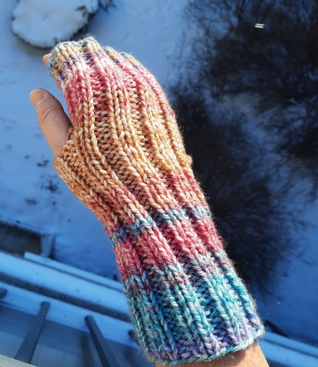 pletené rukavice bezprsťáky strakaté