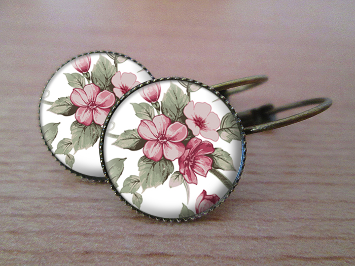 VINTAGE VISACÍ NÁUŠNICE - Svatební kvítí