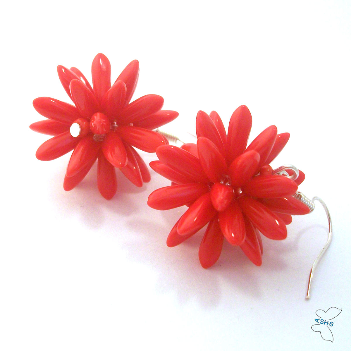 Sytě červený ježura