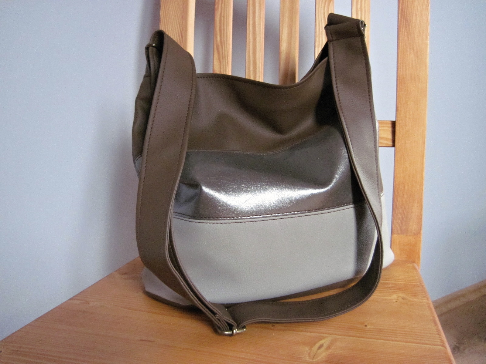 Vak malý pruhovaný hnědý