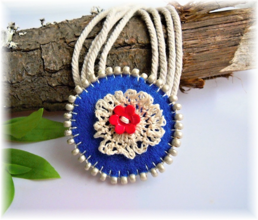 Náhrdelník textilní modrý