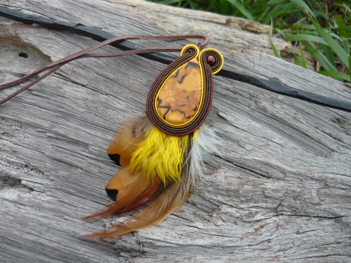 Soutache náhrdelník Indiánka