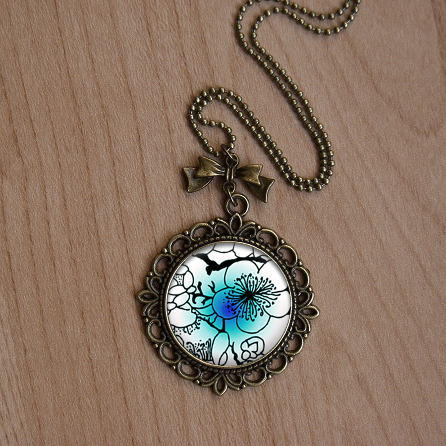 Vintage přívěsek -Rozkvetlá třešeň