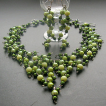 Zelené třepení z perel