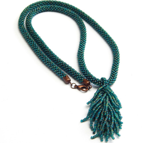 Náhrdelník + přívěsek střapec