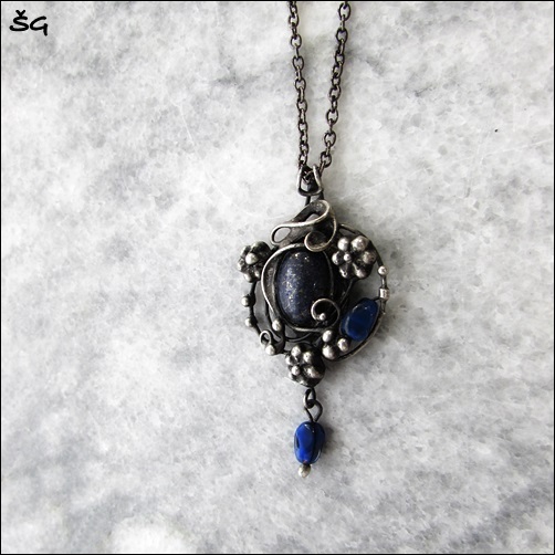 Náhrdelník - ,,modrá zahrada
